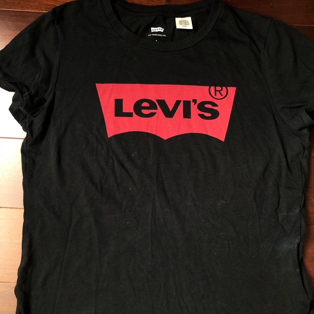 Levi’s T-shirt